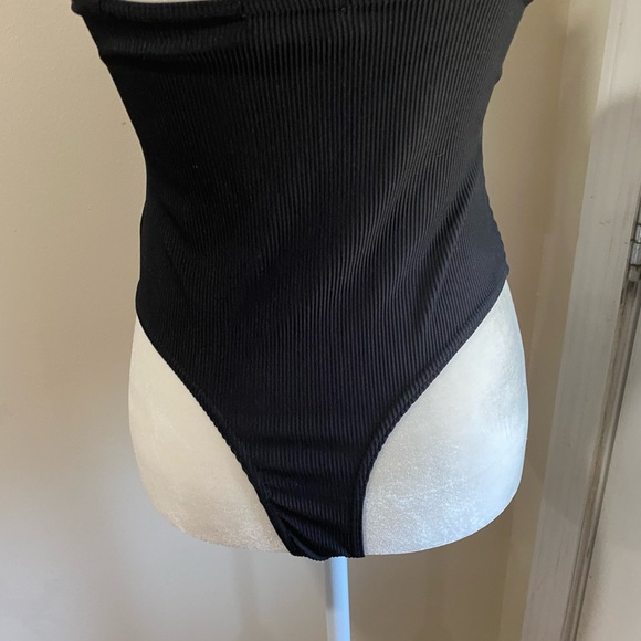 Prettylittlething black bodysuit size 8 - Picture 4 of 8